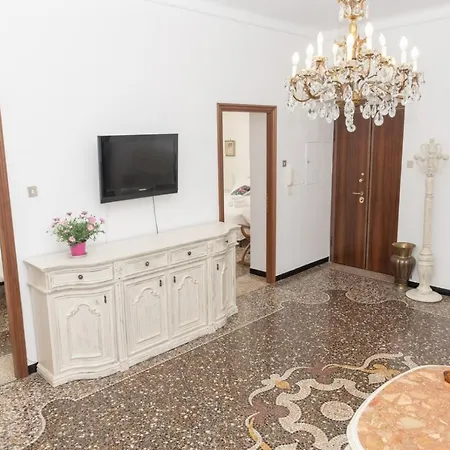 Apartment Living Sestri Airport