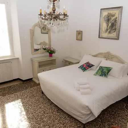 Living Sestri Airport Apartment Genoa