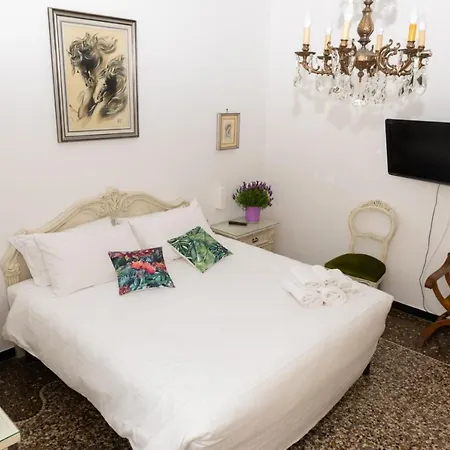 Living Sestri Airport * ג'נובה